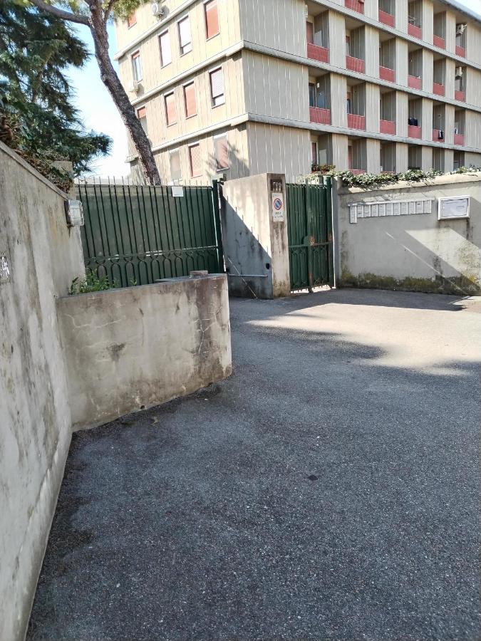 Accogliente Appartamento A Firenze Con Parcheggio Εξωτερικό φωτογραφία